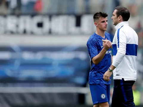 Lampard xác nhận, Chelsea đón 2 họng pháo đấu Liverpool?