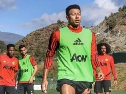 Fred, Fernandes "đứng hình" trước Lingard trên sân tập M.U