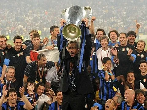 Gần 10 năm, Mourinho vẫn xúc động khi nhắc về cú ăn 3 cùng Inter Milan