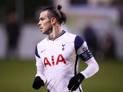 Gareth Bale tỏa sáng, Real Madrid mừng thầm