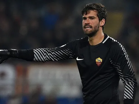 Gary Neville: 'Cậu ấy quan trọng hơn Van Dijk ở Liverpool'