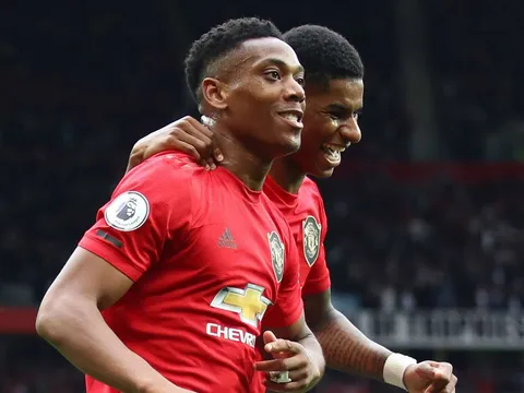 Gary Neville chỉ ra lý do Martial sẽ hồi sinh