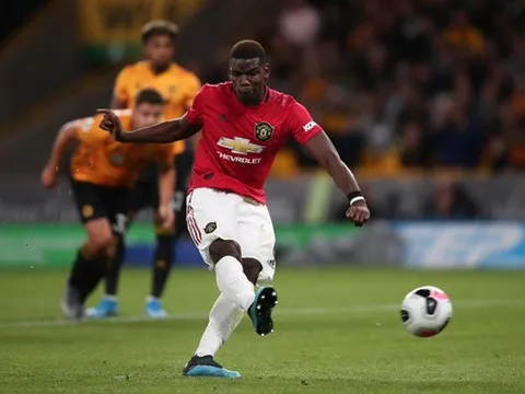 Gary Neville nổi khùng vì hành động của Pogba và Rashford