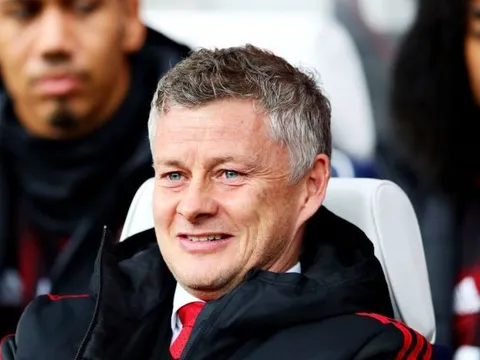 Kế hoạch chuyển nhượng của Man Utd: Đón 1 tiền vệ, 1 trung vệ và giữ chân 2 người