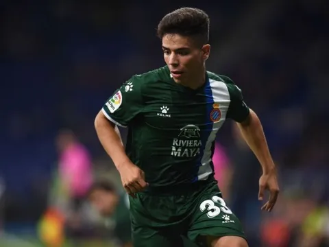 Vì "viên ngọc thô" xứ Catalan, Chelsea đại chiến hai "ông trùm La Liga"