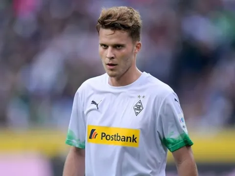 Tài chính eo hẹp, Arsenal nhắm đến trung vệ "ngon bổ rẻ" tại Bundesliga