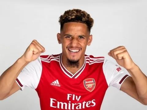 "Tottenham theo đuổi nhưng cậu ấy chọn Arsenal ngay từ đầu vì lý do đặc biệt"