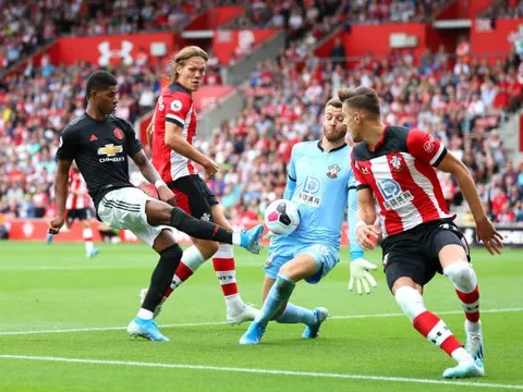 "Không thể đồng ý với Solskjaer, Man Utd chỉ có những cơ hội nửa vời"