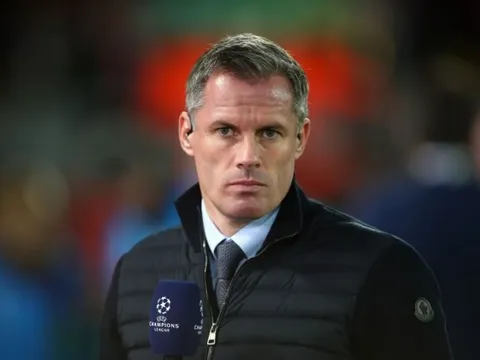 Jamie Carragher chỉ thẳng cái tên Man United cần loại khỏi đội hình
