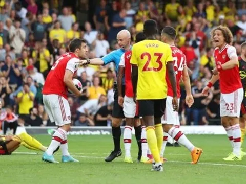 'Arsenal chẳng khác gì Everton, chỉ ghi nhiều bàn hơn thôi'