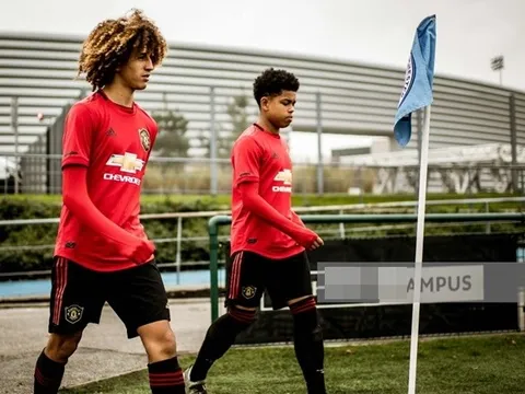 Quá ảo diệu, 'Pogba 2.0' khiến đồng đội Man Utd bực tức trên sân tập