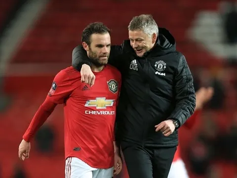 Solskjaer thừa nhận đang gặp khó khăn với Juan Mata