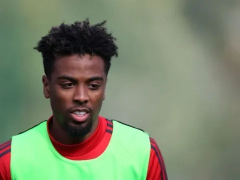 Man United quyết giữ chân sao trẻ trước sự "dòm ngó" của Chelsea