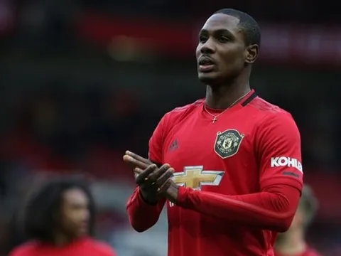 Mặc kệ FIFA, Man Utd vẫn xem xét tương lai của Odion Ighalo