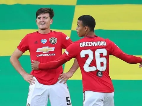 Không phải Maguire, Ian Wright chỉ thẳng cái tên hay nhất trận MU và Norwich