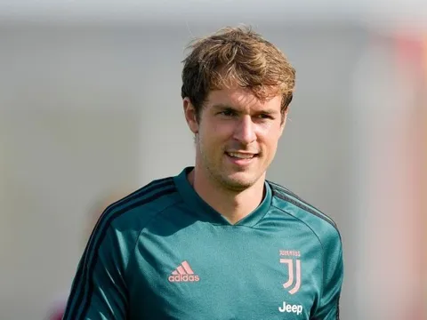 Juventus đã sẵn sàng "tống khứ" Aaron Ramsey