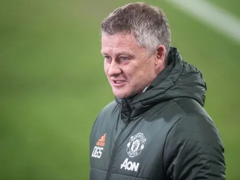 Không cam phận, "đá tảng" chất vấn Ole về tương lai tại Old Trafford