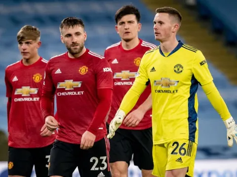 Ấn tượng, Keane gửi thông điệp đặc biệt về Henderson cho Ole