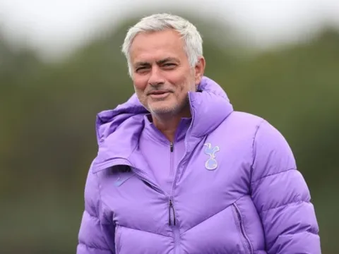 Jose Mourinho và kế hoạch lôi kéo "người thừa" Chelsea