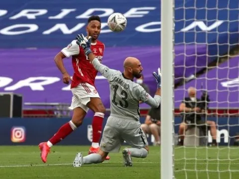 Aubameyang nói gì về tương lai sau khi giúp Arsenal vô địch FA Cup?