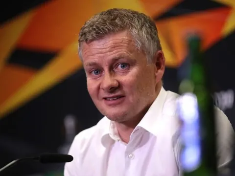 Bỏ qua Sancho, Man United nhắm "báu vật" tuyến giữa của thành Madrid