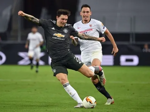 "Cậu ta là vấn đề lớn nhất. Man Utd nên thay thế"