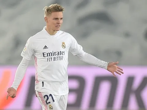 Ferdinand lo lắng cho 1 cái tên khi Arsenal chiêu mộ Odegaard