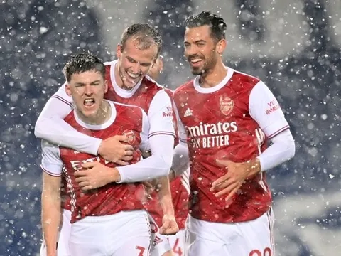 CHOÁNG! Dàn sao Arsenal run sợ trước sự quyết liệt của Tierney