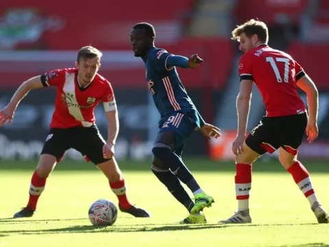 Arsenal thua trận, bom tấn bị gọi là kẻ tư duy hạn hẹp