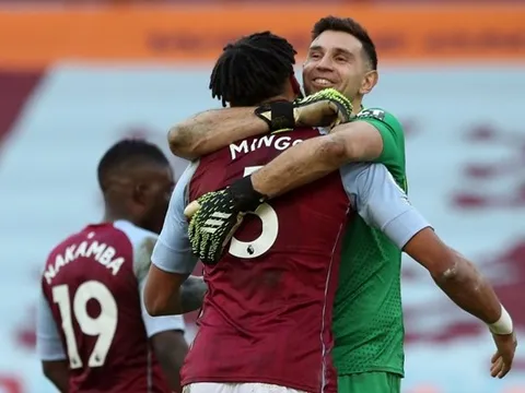 Gieo sầu cho Arsenal, Martinez đi vào lịch sử Premier League