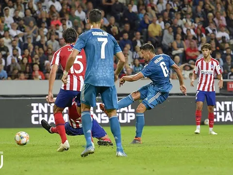 Ghi bàn cho Juventus, nhà cựu vô địch World Cup được giữ lại