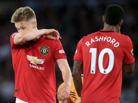 Giành 19 điểm/15 trận, Man United tệ vẫn thua một Big Six khác