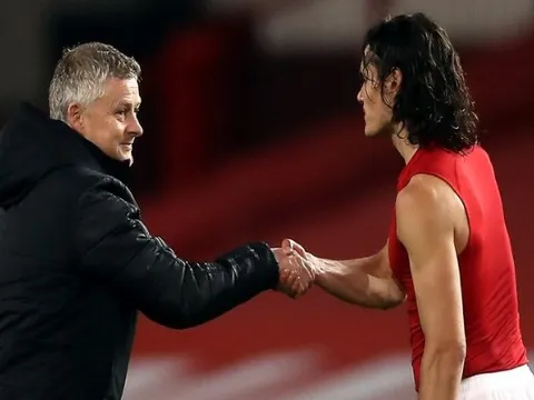 Giờ thì ai cũng biết vì sao Edinson Cavani là "độc nhất vô nhị"