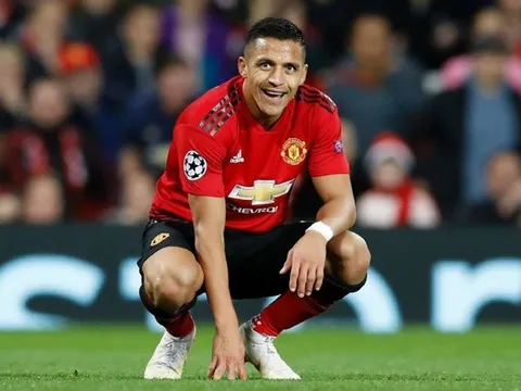 'Giỡn mặt' với Solskjaer, Sanchez đã ném cơ hội cuối qua cửa sổ