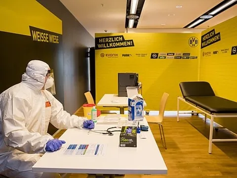 Giữa mùa dịch, Dortmund có động thái đầy tính nhân văn