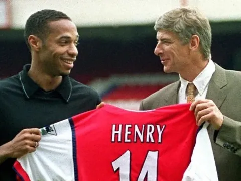 Góc hồi ức: "Con trai thần gió" đặt chân đến Highbury