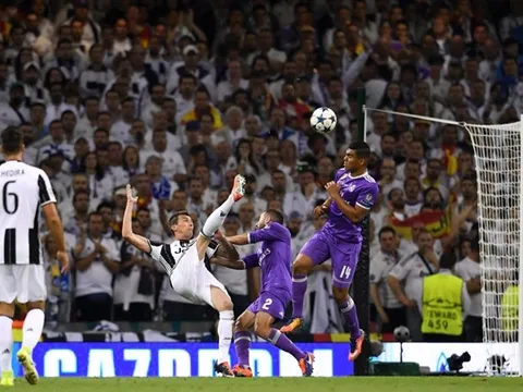 Góc Juventus: Sarri đã sai khi gạch tên Mandzukic và Emre Can khỏi Champions League?