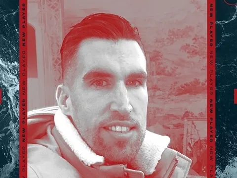 CHÍNH THỨC: "Khao khát của Sir Alex" gia nhập đội bóng loạn nhất Serie A