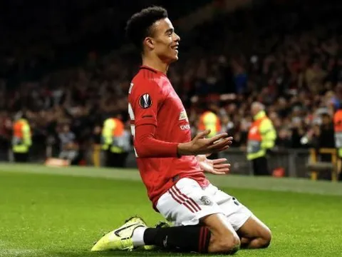 Greenwood bùng nổ, Solskjaer ra quyết định cuối cho Jadon Sancho