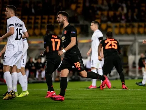 Coi thường COVID-19, “nạn nhân” của Man Utd bị phạt nặng