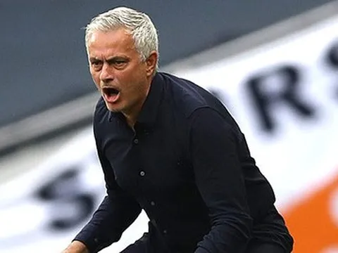 Hạ Arsenal, Mourinho nhắc lại chuyện tại Man United