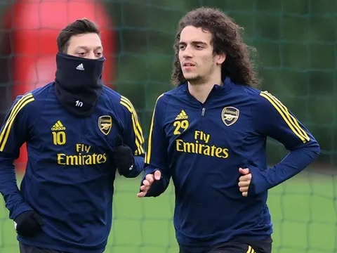 Hạ Chelsea, Arteta nói rõ 1 lời về Ozil và Guendouzi