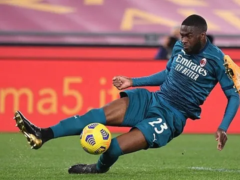 Hạ Roma, Maldini trả lời câu hỏi về hàng mượn từ Chelsea