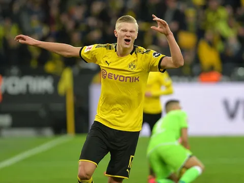 Haaland chia sẻ không ngờ về tương lai liên quan đến MU dù vừa đến Dortmund
