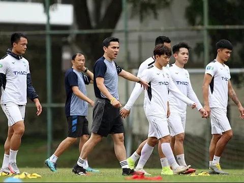 HAGL ký hợp đồng với 2 tân binh đầu tiên dưới thời Kiatisak