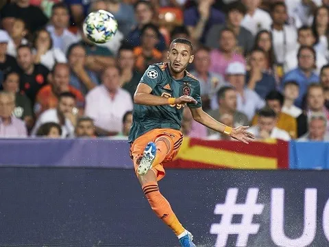 Hakim Ziyech nhận danh hiệu Bàn thắng đẹp nhất mùa của Ajax