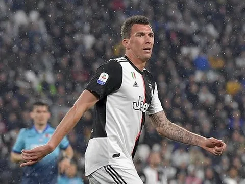 Hàng công thiếu người, PSG đánh tiếng muốn có "người thừa" ở Turin