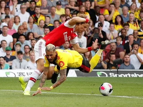 Hàng thủ Arsenal 'thảm họa': Khi Emery chỉ nhìn thấy lợi trước mắt