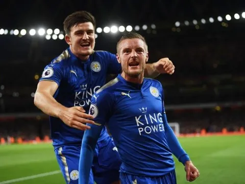 Harry Maguire bị điều tra vì gọi điện cho bạn cũ