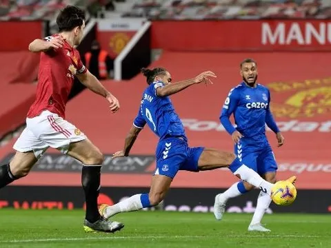 "Harry Maguire không phải là một thủ lĩnh"